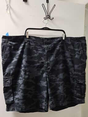 Size 58 True Nation Men's Black Gray Camo Cargo Shorts